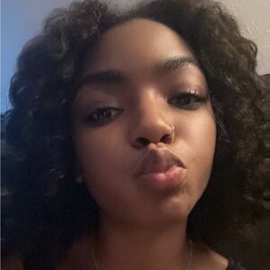 Your Posher ~ Niqniqua